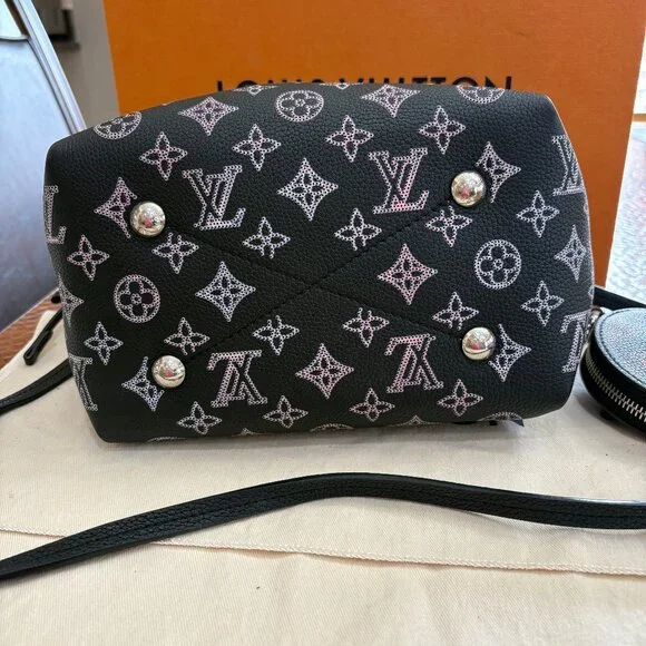 Louis Vuitton Mahina Flight Mode Bella w/ round pouchette Black & pink - Picture 3 of 5